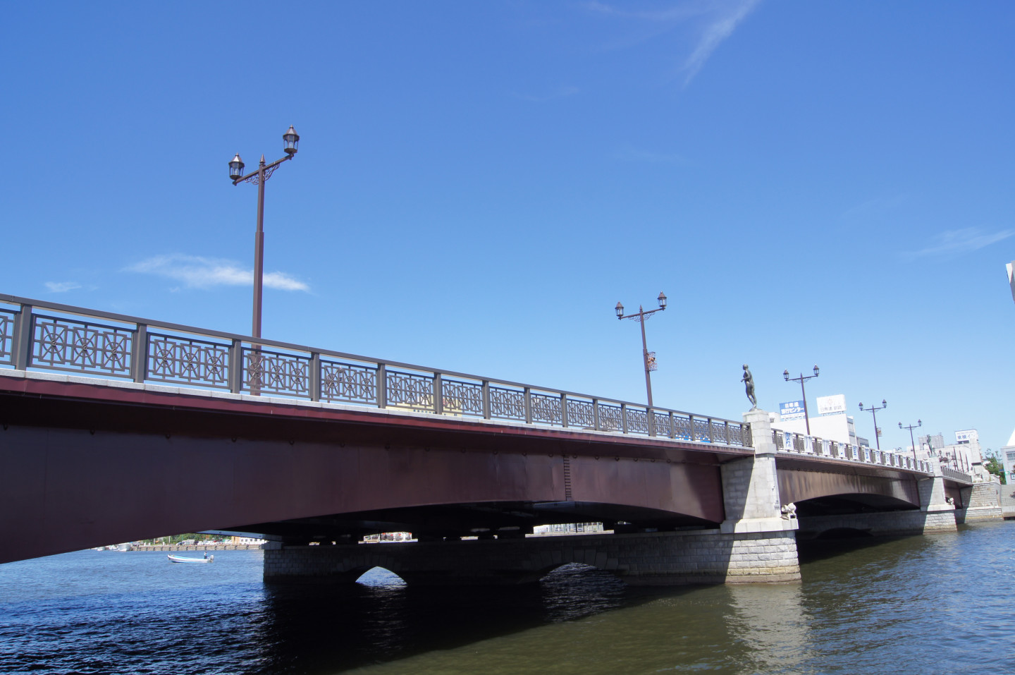 映画｢挽歌｣のロケ地は幣舞橋と釧路川河畔がメイン
